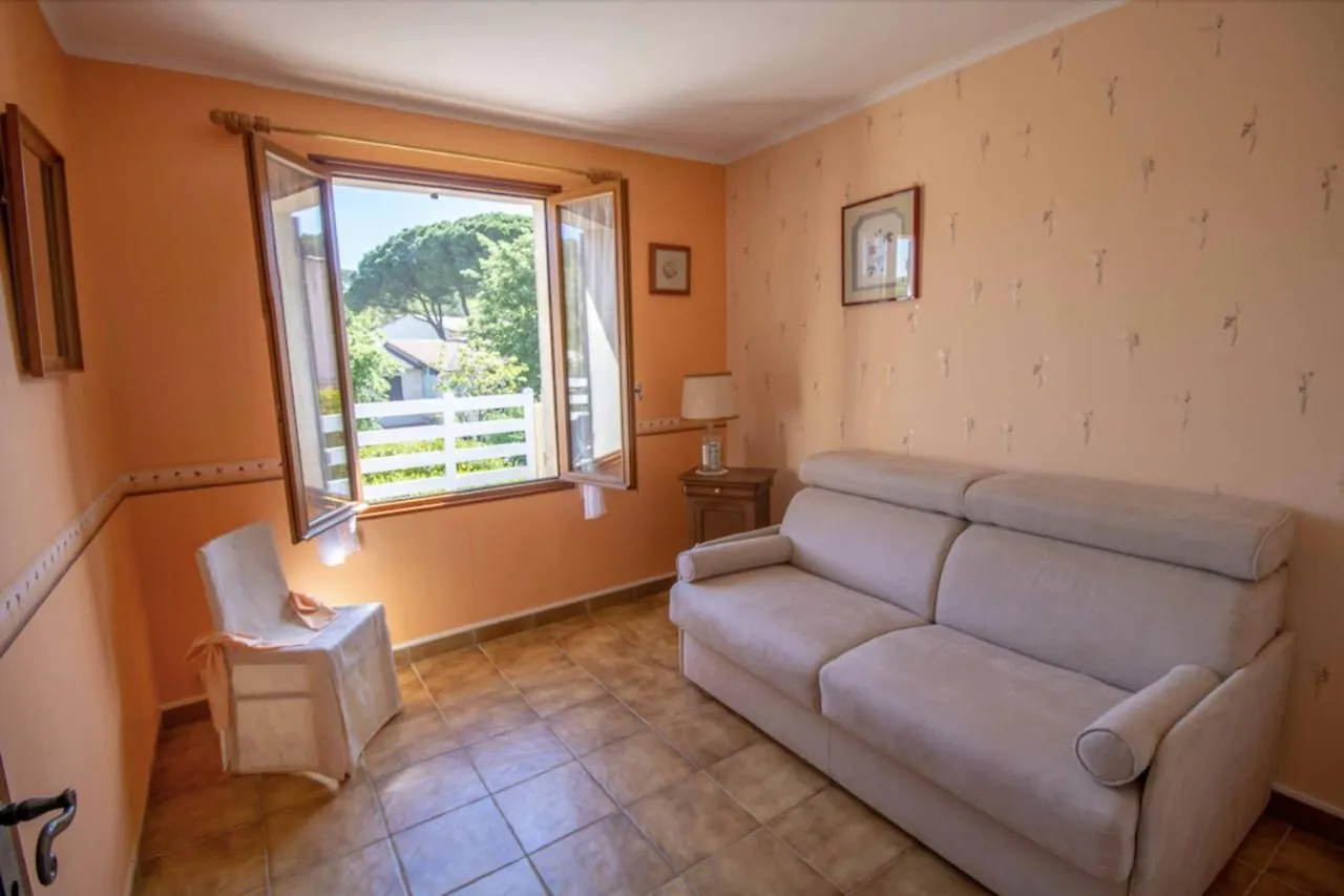 Large Spacious House In Frejus Holiday home